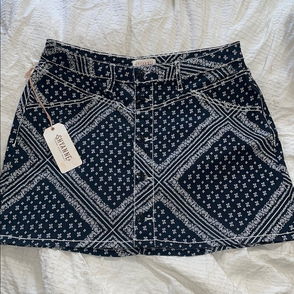 Shyanne Black and White Mini Skirt